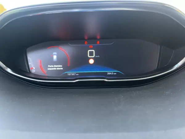 Peugeot 3008 2019 - 13900 EUR, 190000 km - AUTO.MOTO.pt - 190000km - foto 48 de 59