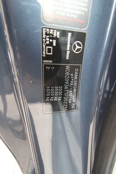 Mercedes-Benz CLK 240 2002 - 8990 EUR, 213000 km - AUTO.MOTO.pt - 213000km - foto 20 de 24