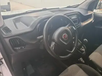 Fiat DOBLO CARGO 1.3 M-JET EASY 3 Lugares 2021 - 10990 EUR, 99701 km - AUTO.MOTO.pt - 99701km - foto 14 de 20