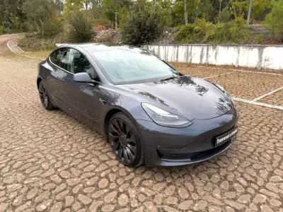Tesla Model 3 2021 - 29900 EUR, 128000 km - 128000km - foto 24 de 26