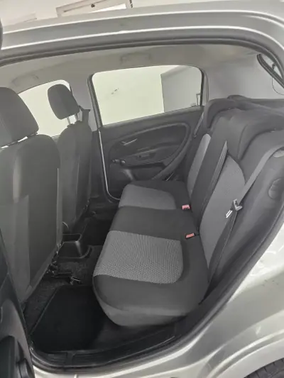 Fiat Grande Punto 2010 - 6000 EUR, 161462 km - AUTO.MOTO.pt - 161462km - foto 27 de 35