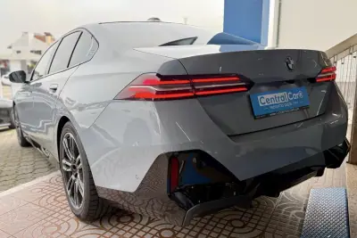 BMW 520 2024 - 52450 EUR, 45000 km - AUTO.MOTO.pt - 45000km - foto 8 de 27