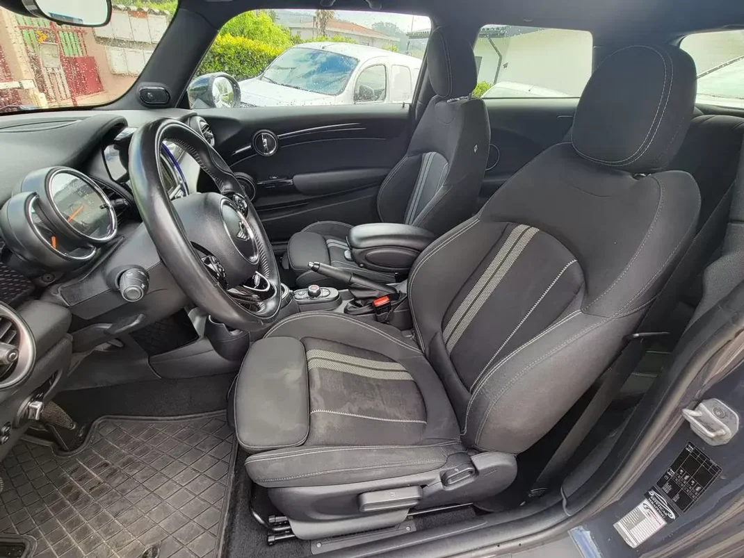 MINI Cooper 2015 - 20990 EUR, 182000 km - AUTO.MOTO.pt - 182000km - foto 30 de 33