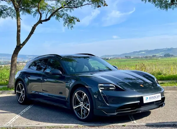 Porsche Taycan Cross Turismo 2023 - 106480 EUR, 30000 km - AUTO.MOTO.pt - 30000km - foto 3 de 39