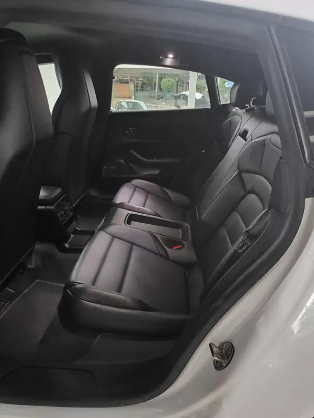 Porsche Taycan Cross Turismo 2022 - 65750 EUR, 55800 km - AUTO.MOTO.pt - 55800km - foto 14 de 40