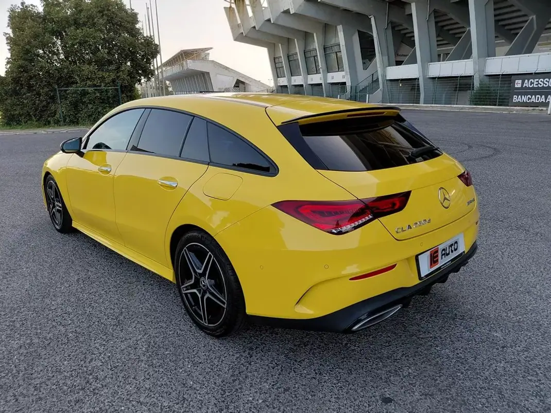 Mercedes-Benz CLA 220 2023 - 40500 EUR, 54785 km - AUTO.MOTO.pt - 54785km - foto 8 de 39