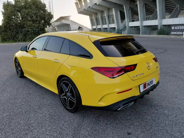 Mercedes-Benz CLA 220 2023 - 40500 EUR, 54785 km - AUTO.MOTO.pt - 54785km - foto 8 de 39