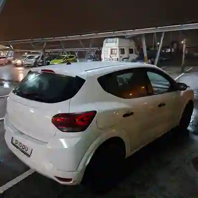 Dacia Sandero 2024 - 13500 EUR, 152500 km - AUTO.MOTO.pt - 152500km - foto 2 de 3