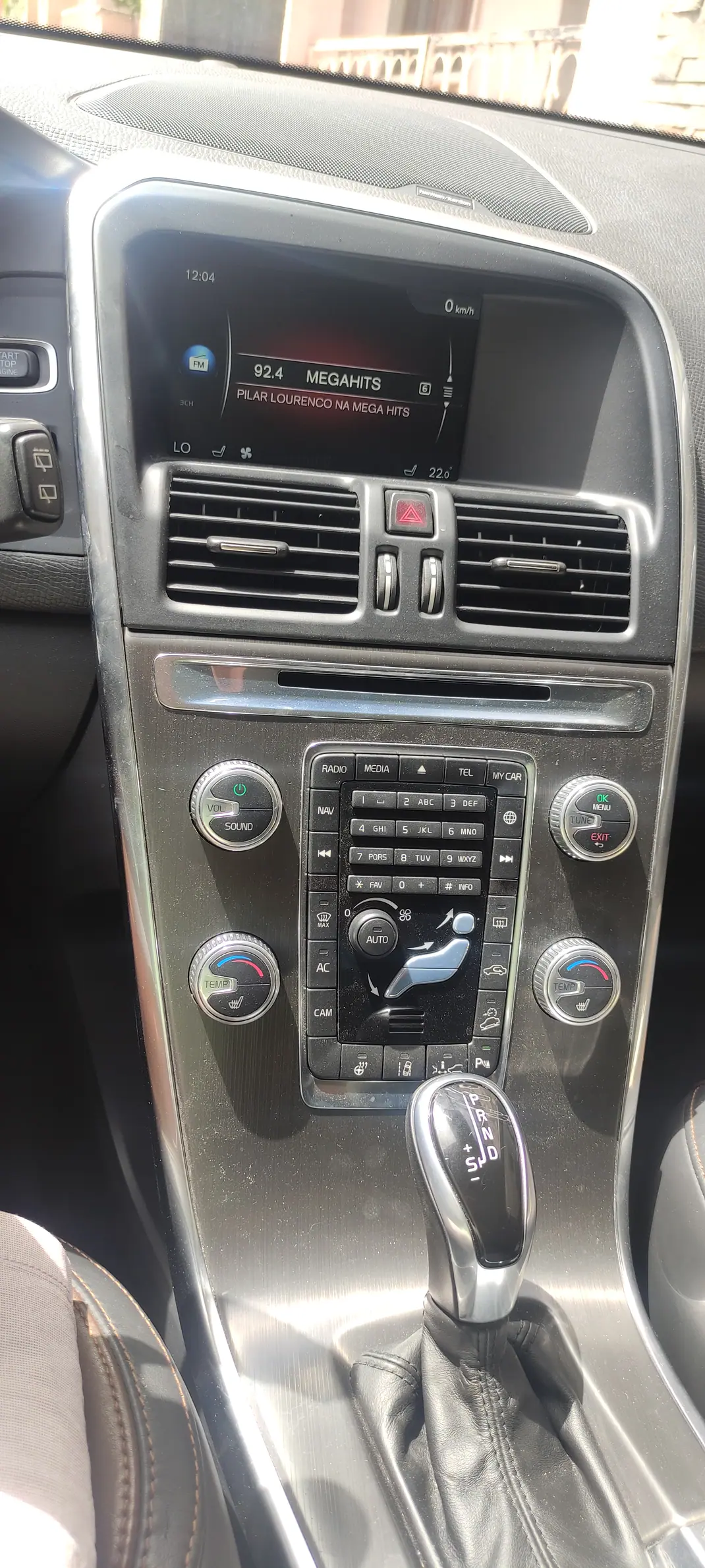Volvo XC 60 2014 - 16000 EUR, 180000 km - 180000km - foto 7 de 12