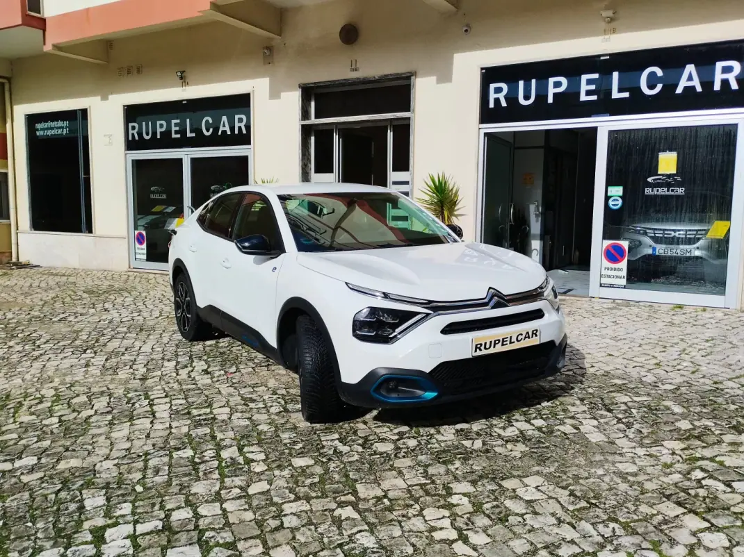 Citroën e-C4 X 2023 - 22500 EUR, 9760 km - AUTO.MOTO.pt - 9760km - foto 2 de 29