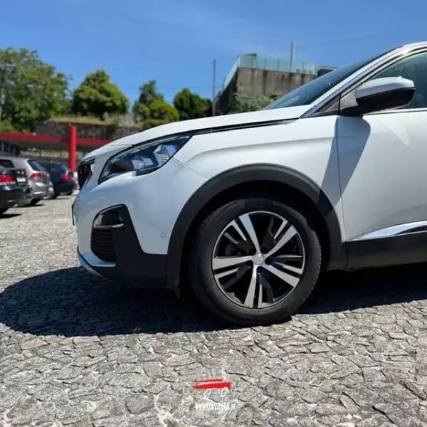 Peugeot 3008 2018 - 17500 EUR, 184000 km - AUTO.MOTO.pt - 184000km - foto 14 de 15