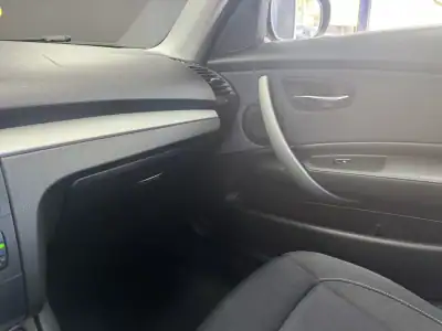 BMW 118 2010 - 9500 EUR, 241971 km - AUTO.MOTO.pt - 241971km - foto 27 de 28