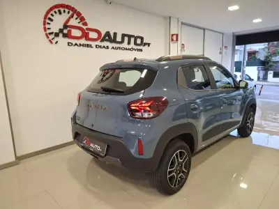Dacia Spring 2024 - 15750 EUR, 24200 km - 24200km - foto 2 de 11