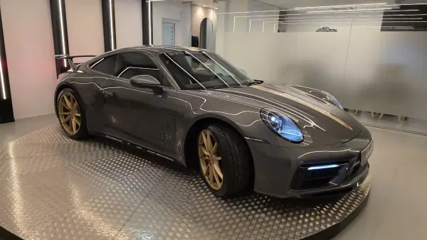 Porsche 992 2021 - 159500 EUR, 69488 km - AUTO.MOTO.pt - 69488km - foto 21 de 58