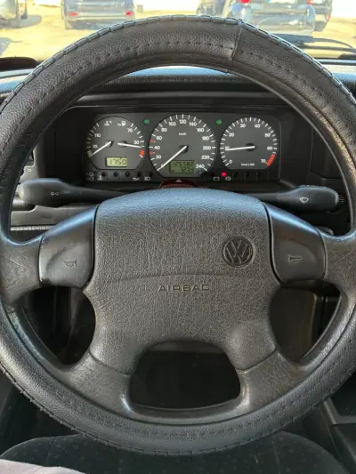 Volkswagen Passat 1996 - 1999 EUR, 125000 km - AUTO.MOTO.pt - 125000km - foto 10 de 22