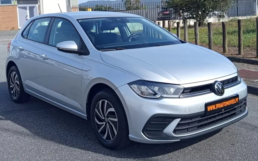 Volkswagen Polo 2022 - 14490 EUR, 114100 km - AUTO.MOTO.pt - 114100km - foto 3 de 19