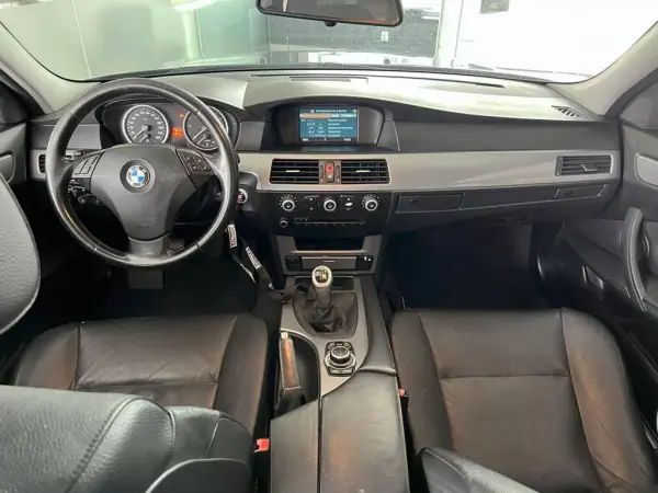 BMW 520 2010 - 7900 EUR, 400405 km - AUTO.MOTO.pt - 400405km - foto 8 de 16