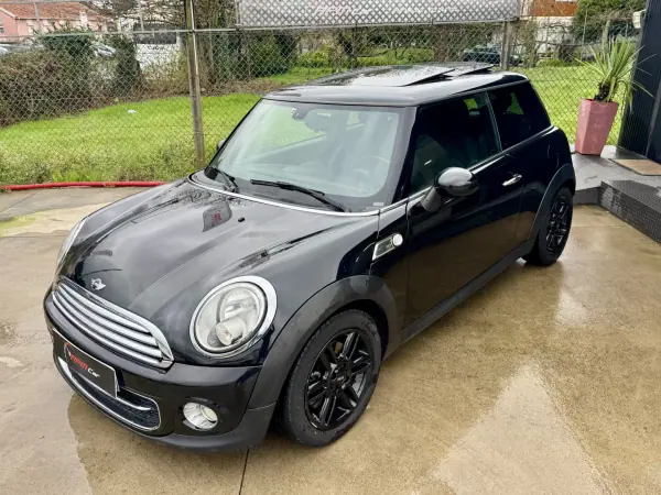 MINI Cooper 2013 - 9999 EUR, 170000 km - AUTO.MOTO.pt - 170000km - foto 5 de 25