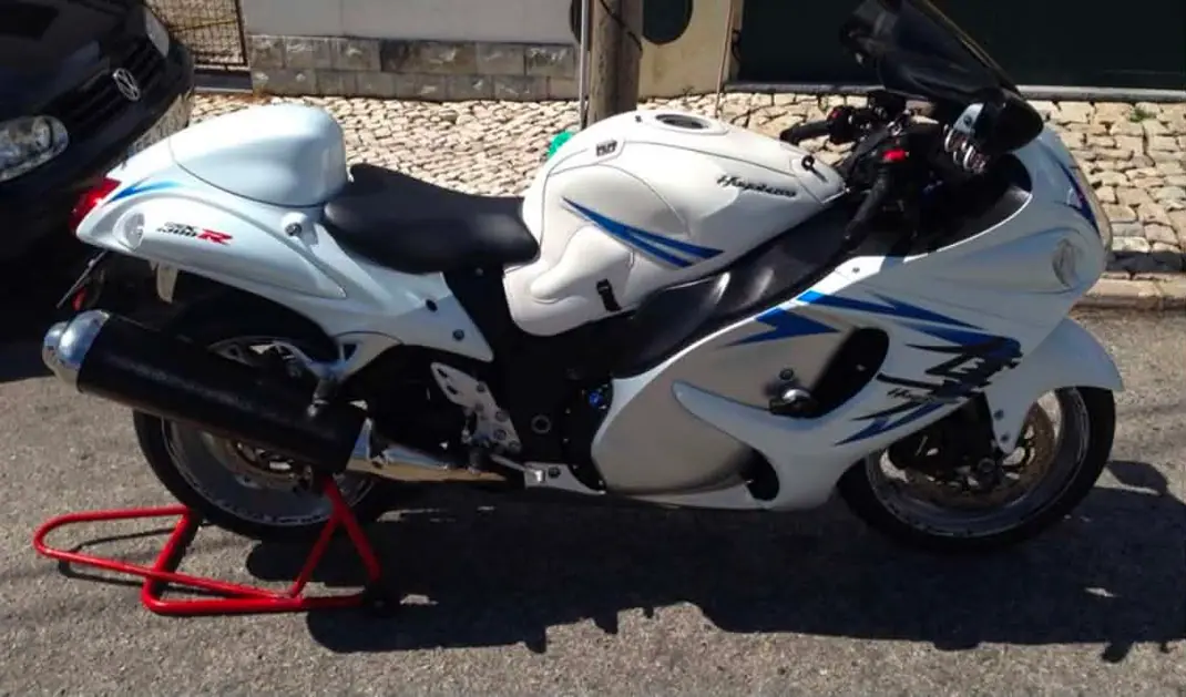 Suzuki Hayabusa 1340 2009 - 10900 EUR, 40000 km - AUTO.MOTO.pt - 40000km - foto 1 de 10