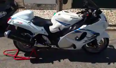 Suzuki Hayabusa 1340 2009 - 10900 EUR, 40000 km - AUTO.MOTO.pt - 40000km - foto 1 de 10