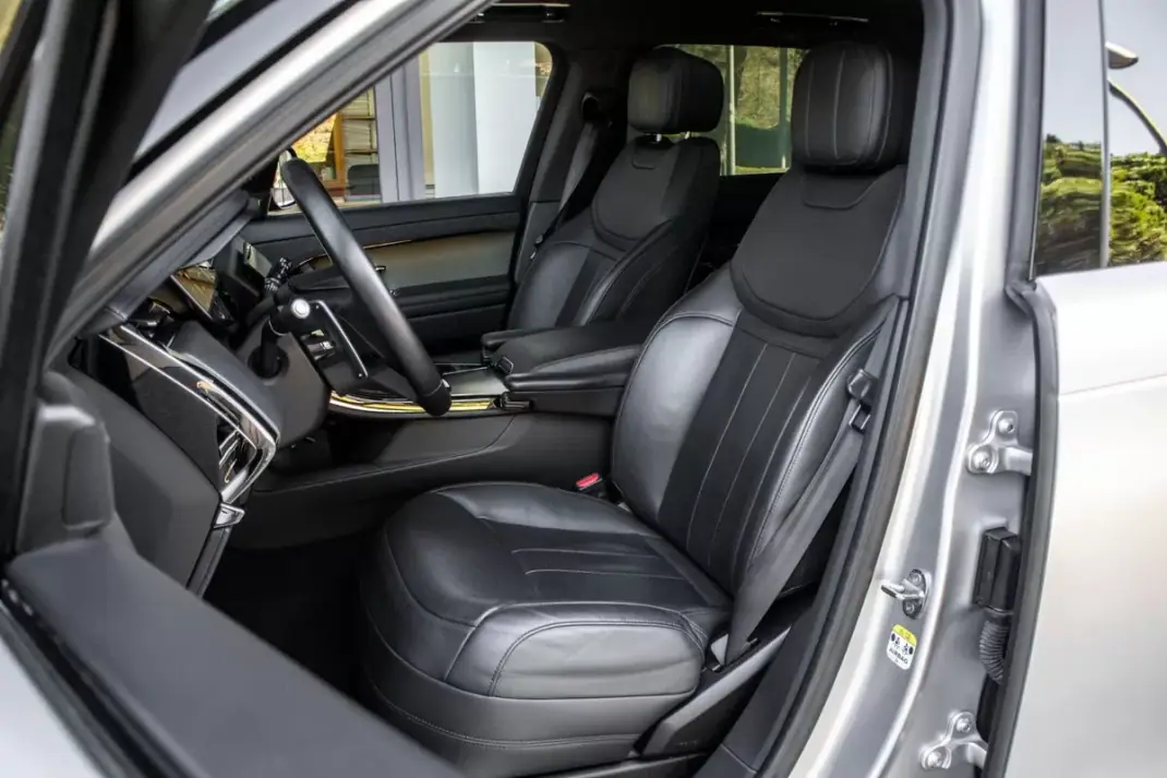 Land Rover Range Rover Sport 2023 - 83990 EUR, 131215 km - AUTO.MOTO.pt - 131215km - foto 26 de 46