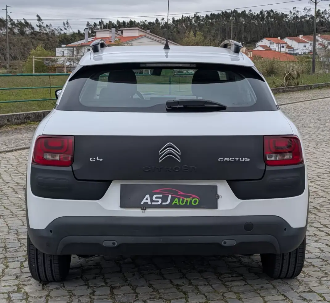 Citroën C4 Cactus 2015 - 8900 EUR, 186378 km - AUTO.MOTO.pt - 186378km - foto 8 de 24