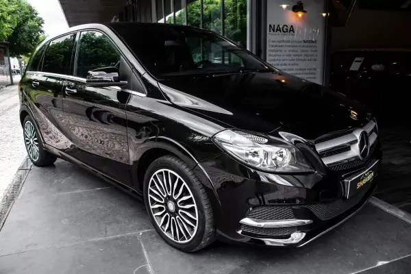 Mercedes-Benz B 250 2017 - 13990 EUR, 87144 km - AUTO.MOTO.pt - 87144km - foto 6 de 42