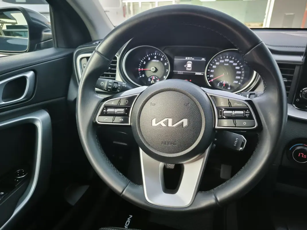 Kia XCeed 2022 - 18500 EUR, 29000 km - AUTO.MOTO.pt - 29000km - foto 33 de 50