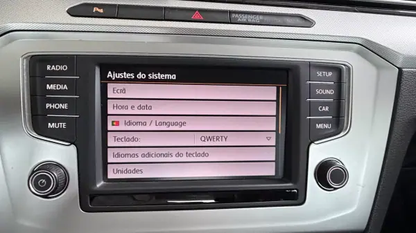 Volkswagen Passat Variant 2015 - 11490 EUR, 200121 km - AUTO.MOTO.pt - 200121km - foto 26 de 37