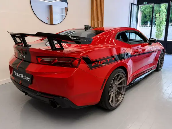 Chevrolet Camaro 2017 - 49900 EUR, 50000 km - AUTO.MOTO.pt - 50000km - foto 2 de 17