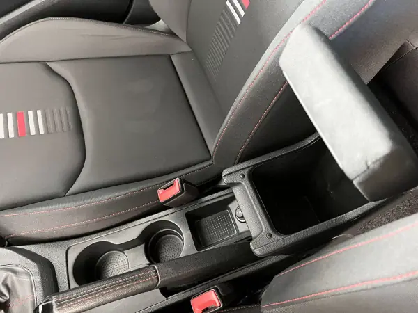 SEAT Ibiza 2019 - 14600 EUR, 87674 km - AUTO.MOTO.pt - 87674km - foto 18 de 25