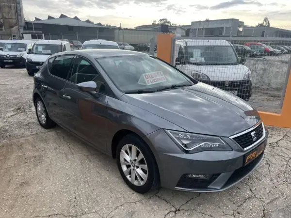 SEAT Leon 2017 - 13450 EUR, 149577 km - AUTO.MOTO.pt - 149577km - foto 7 de 26