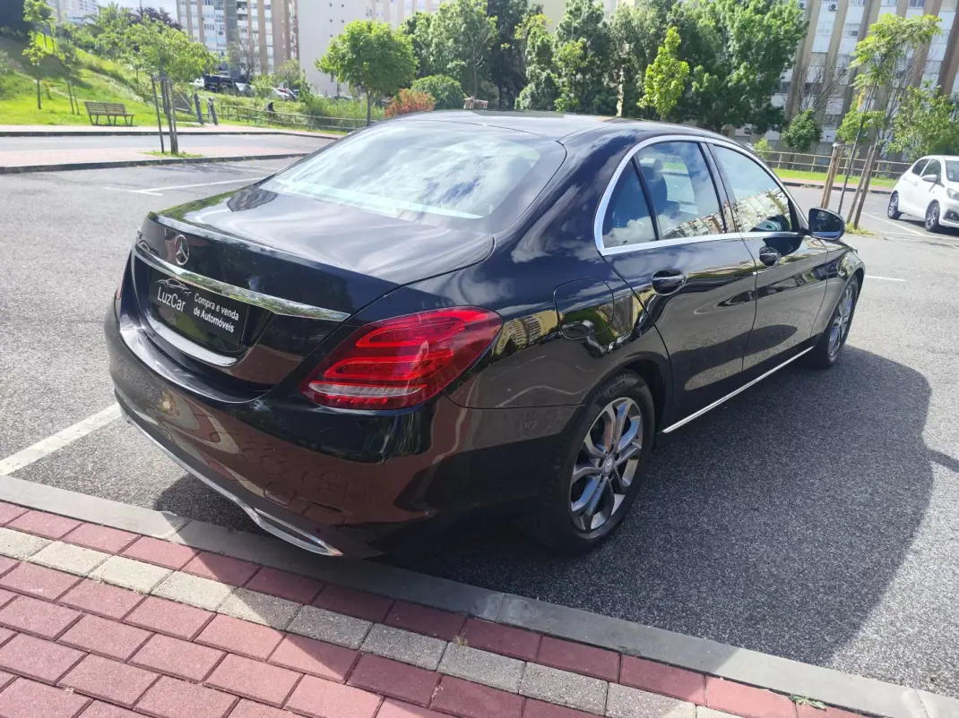 Mercedes-Benz C 200 2017 - 18980 EUR, 136500 km - AUTO.MOTO.pt - 136500km - foto 7 de 40