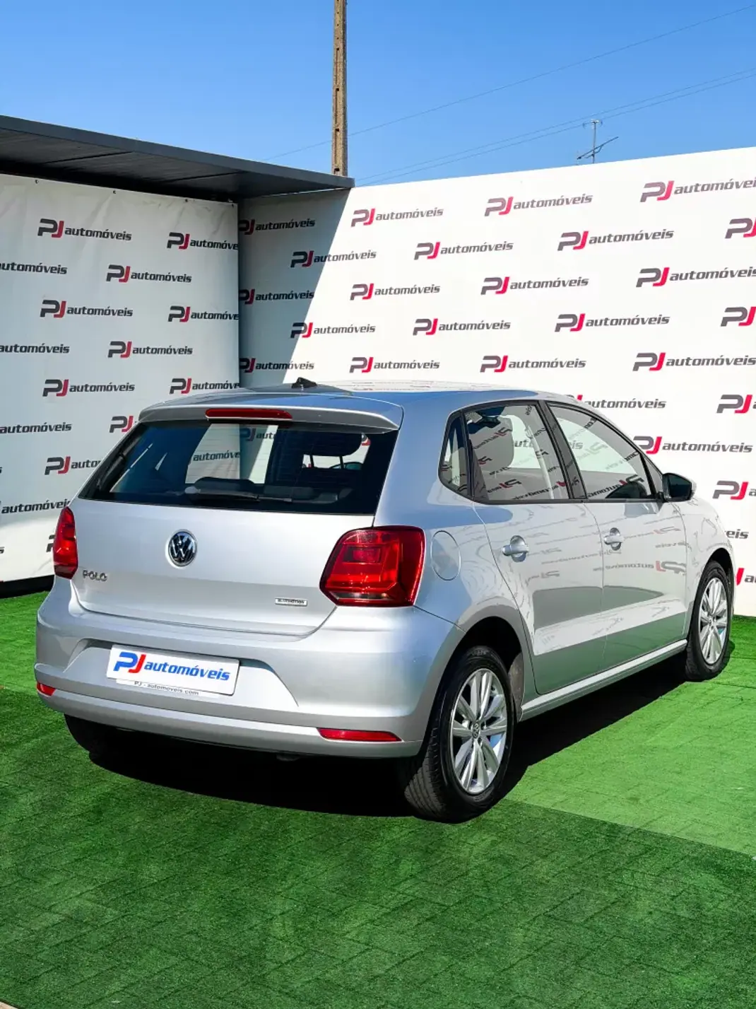 Volkswagen Polo 2016 - 9500 EUR, 131632 km - 131632km - foto 4 de 23