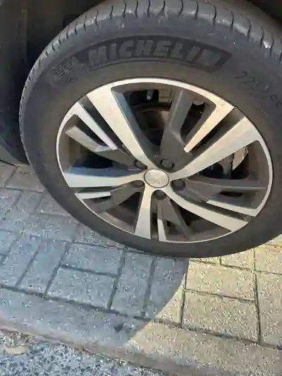 Peugeot 5008 2021 - 23500 EUR, 118300 km - 118300km - foto 6 de 7