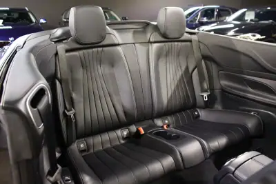 Mercedes-Benz E 220 2018 - 35900 EUR, 93689 km - AUTO.MOTO.pt - 93689km - foto 26 de 41