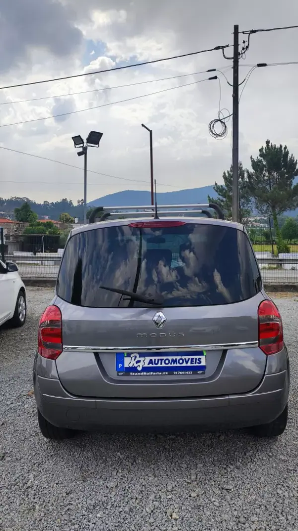 Renault Grand Modus 2009 - 6589 EUR, 209758 km - AUTO.MOTO.pt - 209758km - foto 13 de 15