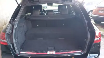 Mercedes-Benz C 300 2020 - 24999 EUR, 175000 km - AUTO.MOTO.pt - 175000km - foto 29 de 31
