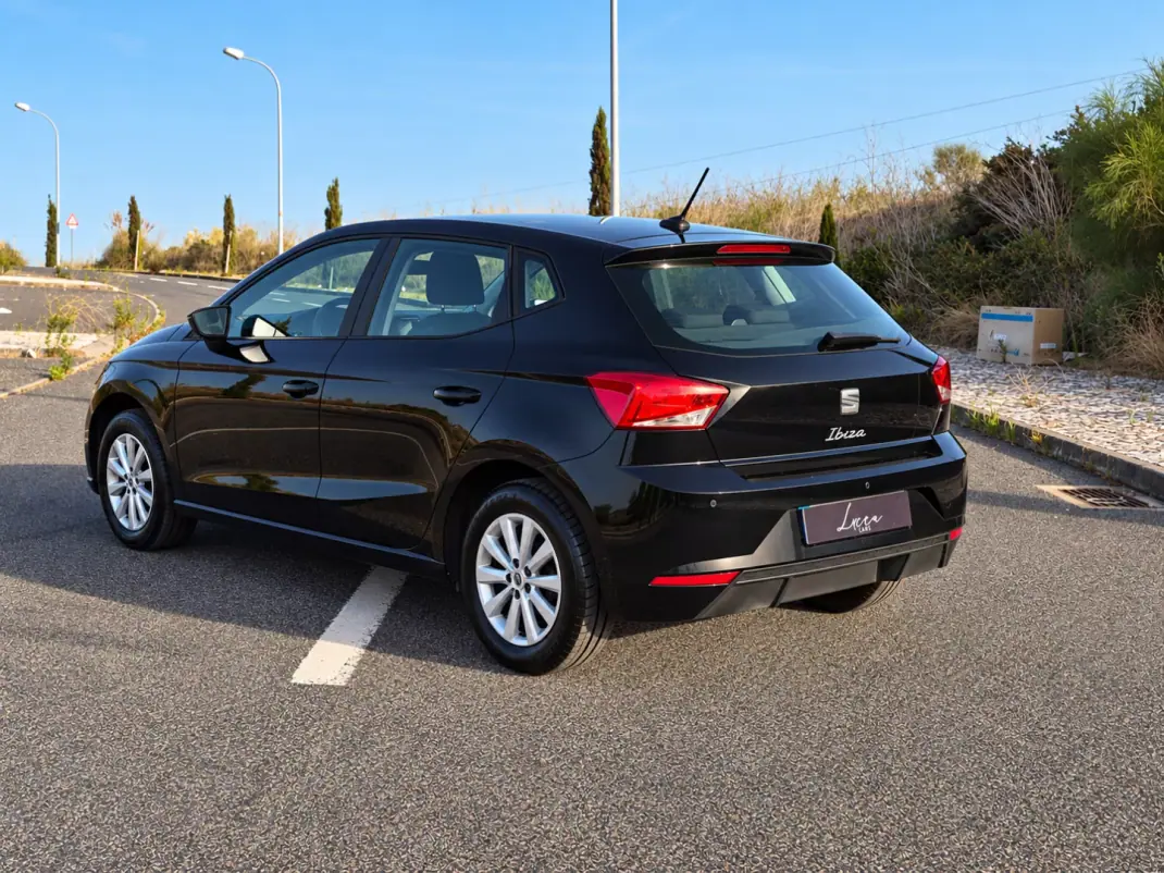 SEAT Ibiza 2022 - 11990 EUR, 100630 km - 100630km - foto 6 de 19