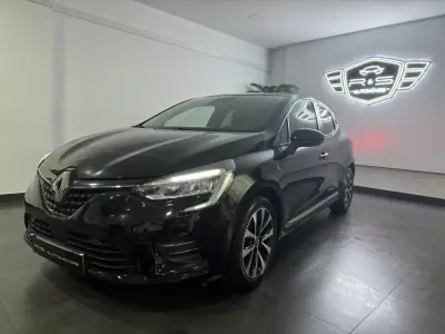 Renault Clio 2020 - 13250 EUR, 80000 km - AUTO.MOTO.pt - 80000km - foto 2 de 11