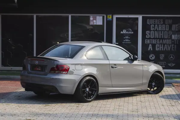 BMW 118 2013 - 17900 EUR, 180900 km - 180900km - foto 32 de 41