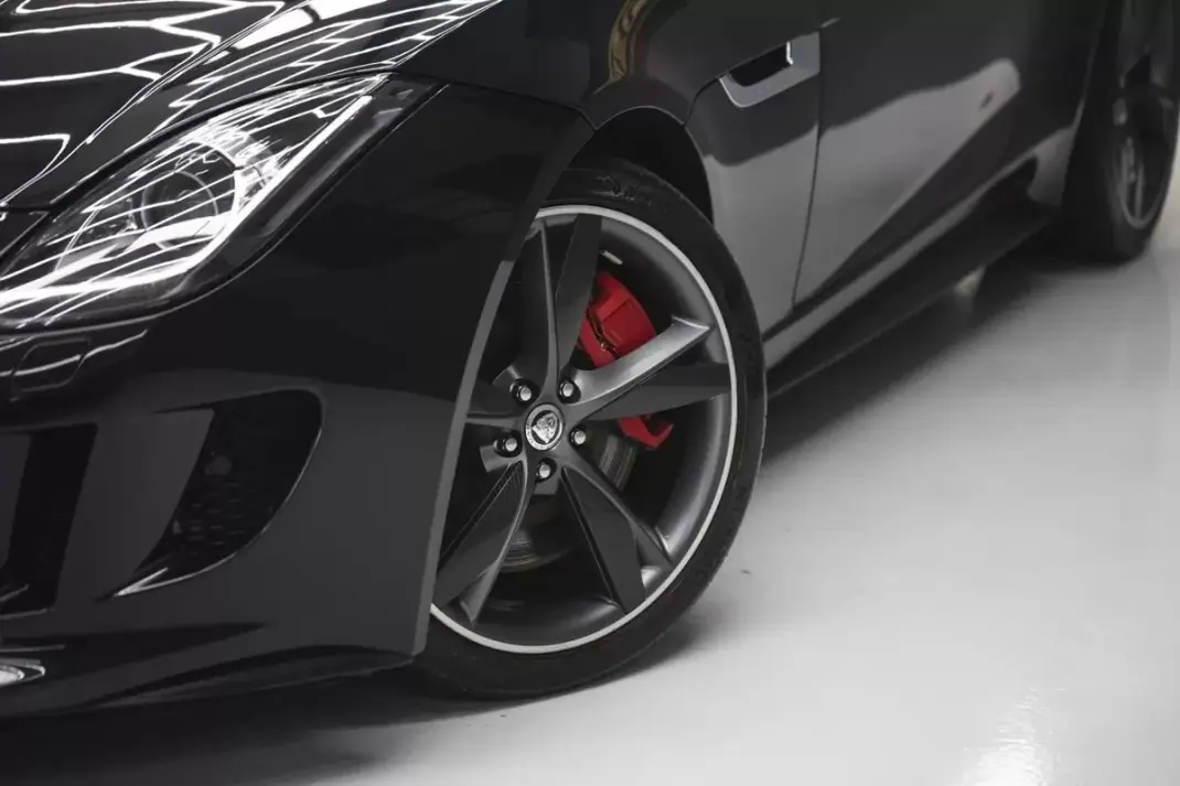 Jaguar F-Type 2013 - 68500 EUR, 36550 km - AUTO.MOTO.pt - 36550km - foto 25 de 34