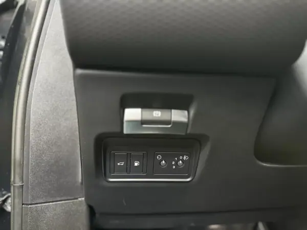 Land Rover Range Rover Evoque 2024 - 48200 EUR, 39000 km - AUTO.MOTO.pt - 39000km - foto 42 de 58