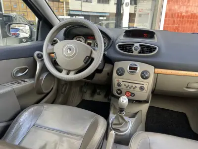 Renault Clio 2008 - 4990 EUR, 255000 km - AUTO.MOTO.pt - 255000km - foto 16 de 31