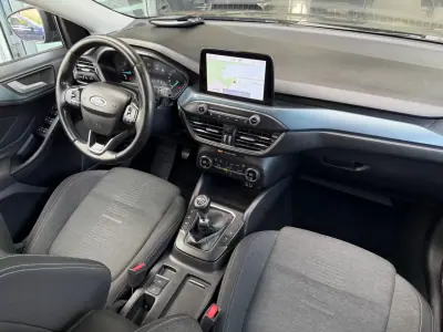 Ford Focus SW 2022 - 15999 EUR, 101021 km - AUTO.MOTO.pt - 101021km - foto 13 de 34