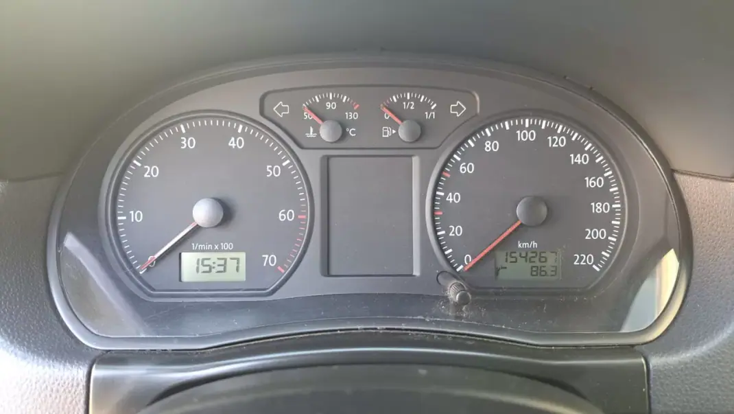 Volkswagen Polo 2008 - 4980 EUR, 154267 km - 154267km - foto 34 de 38