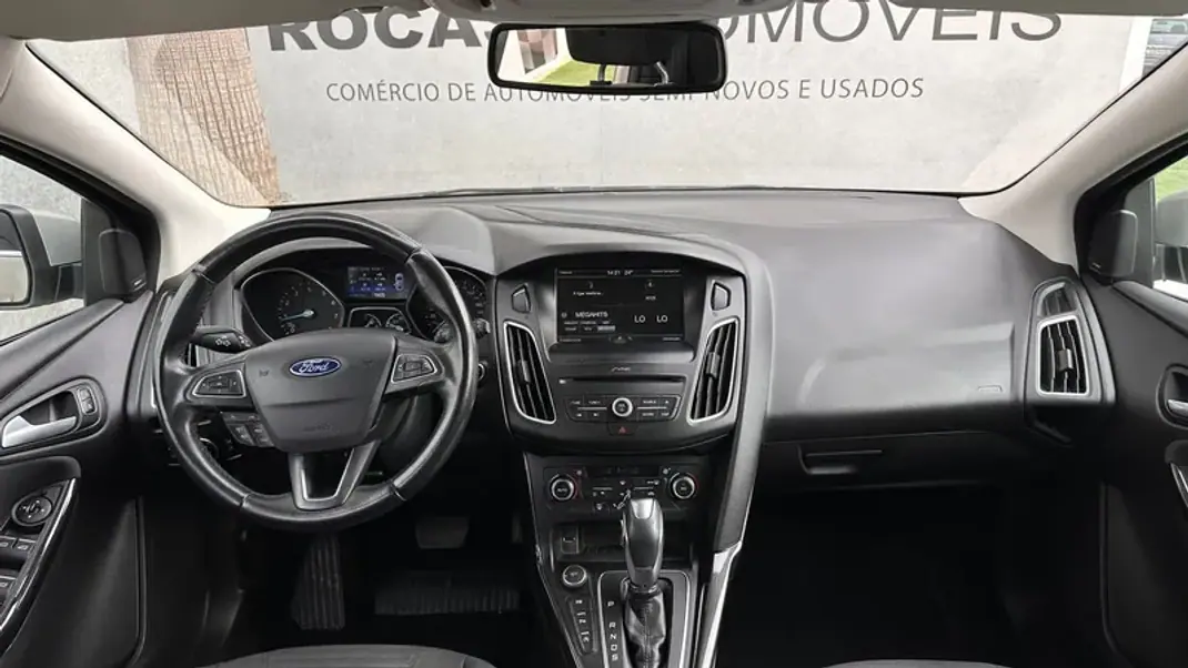 Ford Focus 2015 - 13500 EUR, 117793 km - 117793km - foto 23 de 26