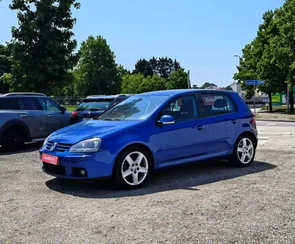 Volkswagen Golf 2006 - 5900 EUR, 308000 km - AUTO.MOTO.pt - 308000km - foto 6 de 24