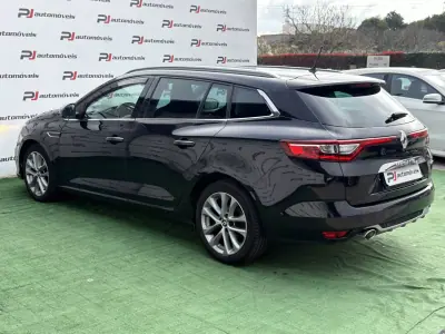 Renault Mégane 2019 - 15990 EUR, 122827 km - AUTO.MOTO.pt - 122827km - foto 10 de 21