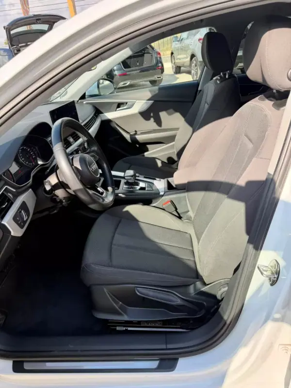 Audi A4 Avant 2020 - 26900 EUR, 165000 km - AUTO.MOTO.pt - 165000km - foto 22 de 28